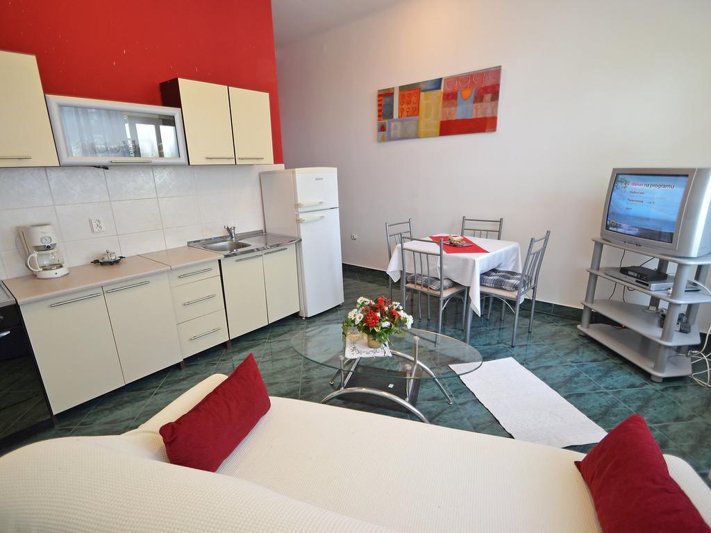 Nice Home In Opatija With Kitchen Стая снимка